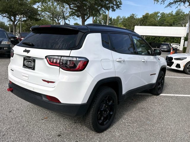 Used 2023 Jeep Compass Trailhawk AWD/4WD image 3