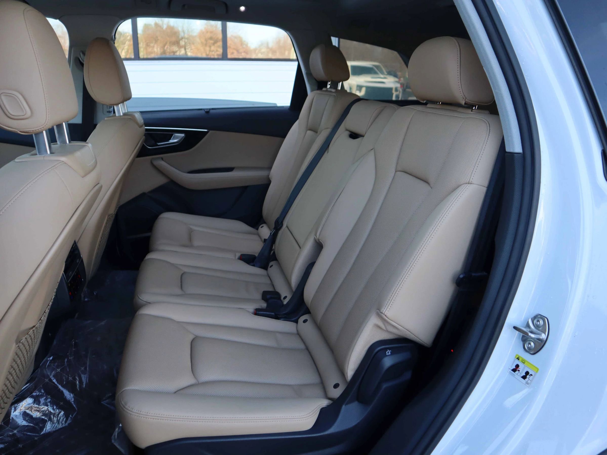 Used 2021 Audi Q7 3.0T Prestige image 3