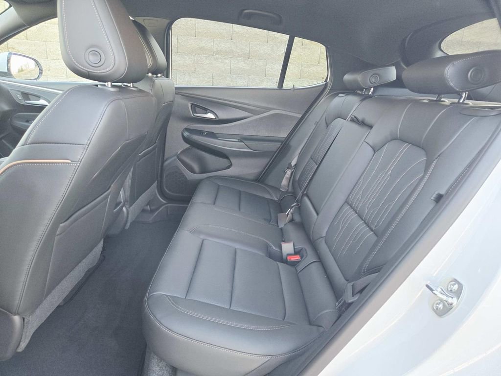 New 2026 Buick Envista Avenir image 12