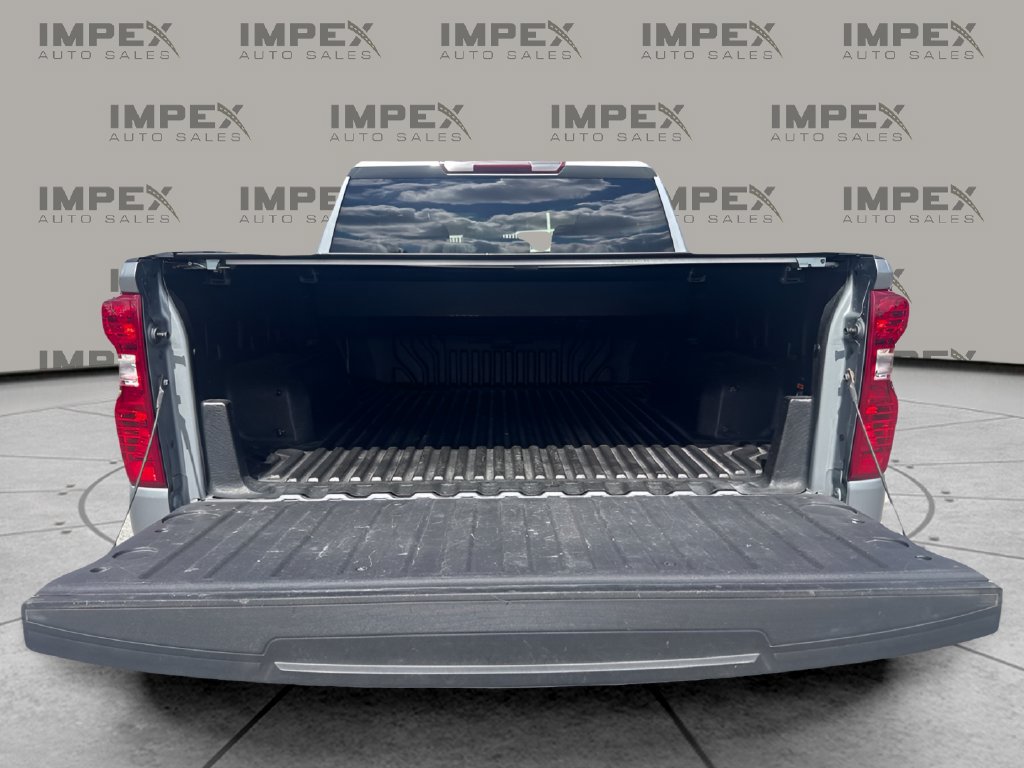 Used 2024 Chevrolet Silverado 1500 LT AWD/4WD image 25