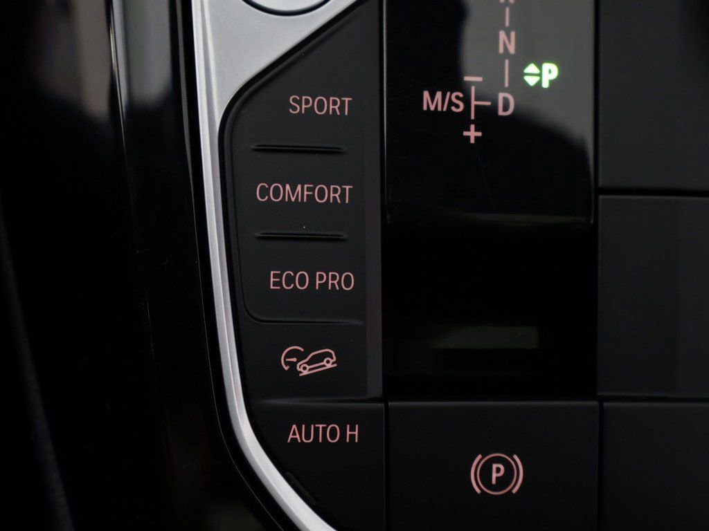 Used 2025 BMW X4 xDrive30i image 61