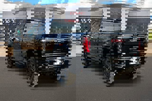 New 2026 GMC Sierra 2500 AT4 w/ AT4 Premium Plus Package image 3