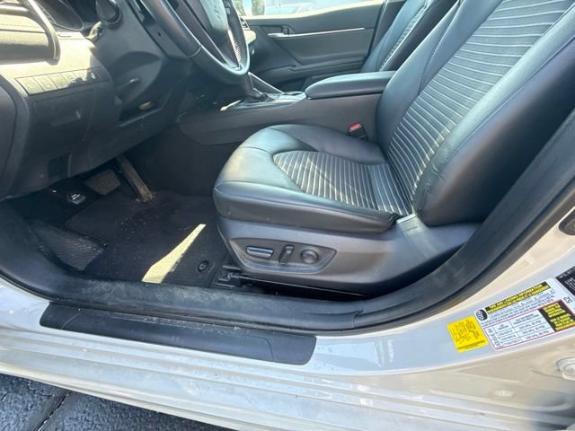 Used 2023 Toyota Camry SE w/ Cold Weather Package FWD image 13
