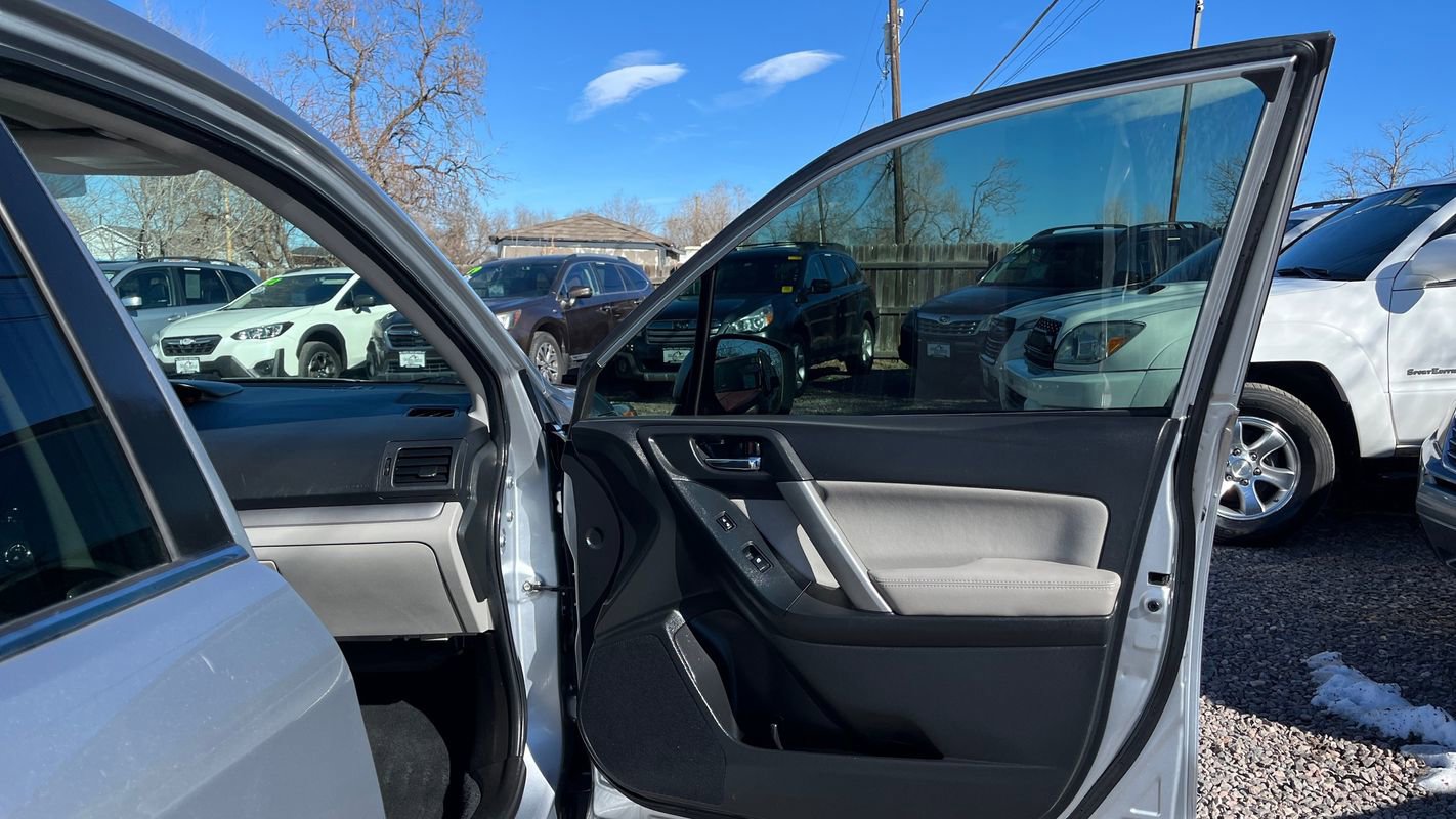 Used 2015 Subaru Forester 2.5i Limited image 11