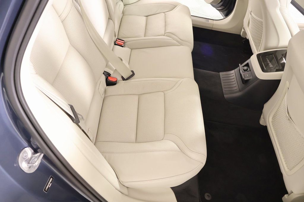 Used 2024 Volvo S90 T8 Ultimate w/ Lounge Package image 14
