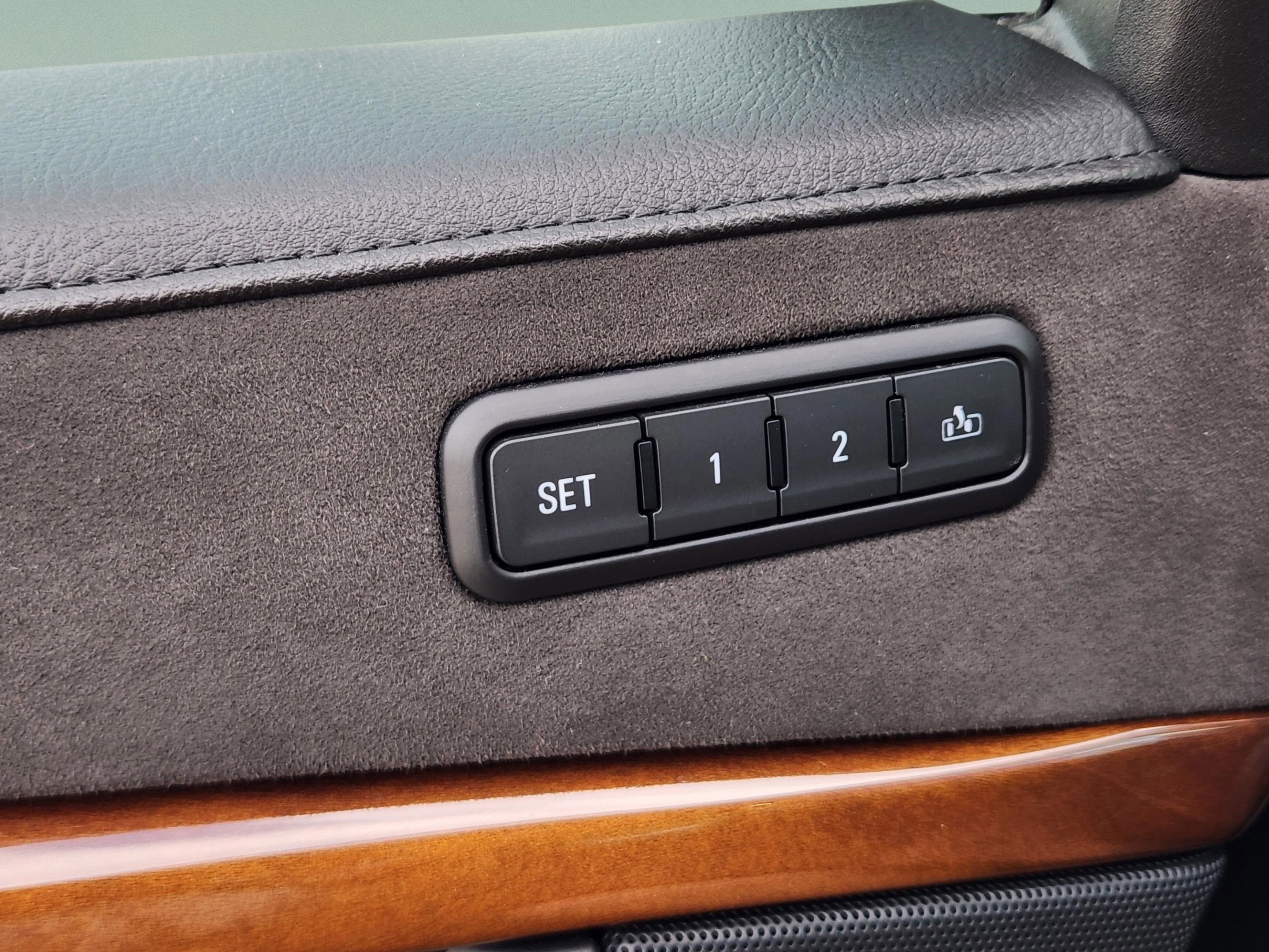 Used 2018 Cadillac Escalade ESV Premium Luxury AWD/4WD image 20