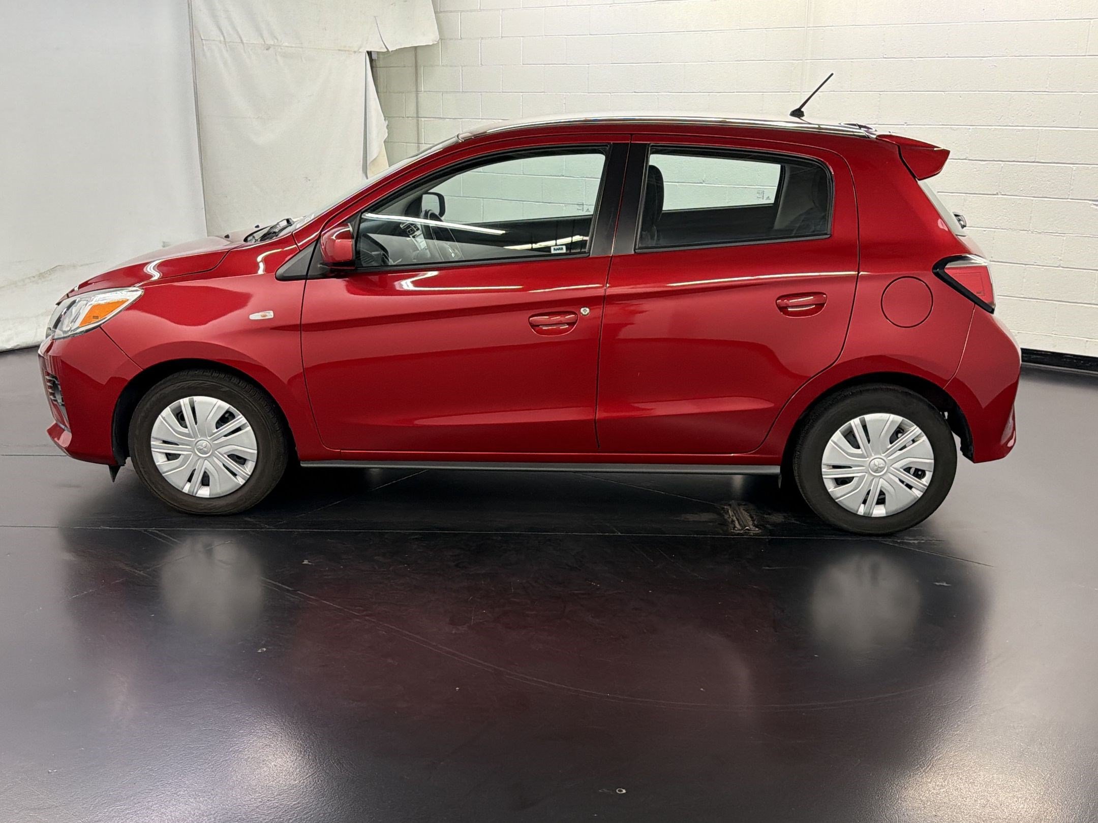 Used 2024 Mitsubishi Mirage ES FWD image 2