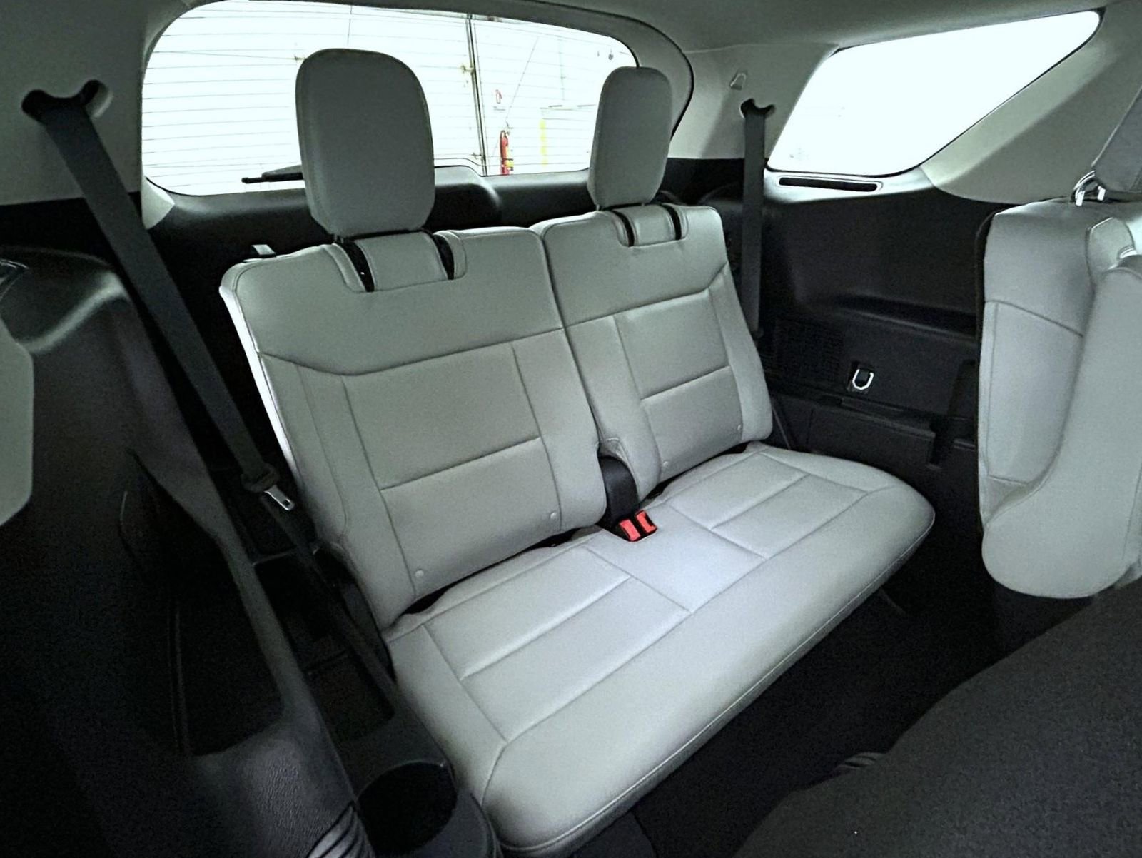 Used 2025 Ford Explorer Active w/ Active Comfort Package image 19