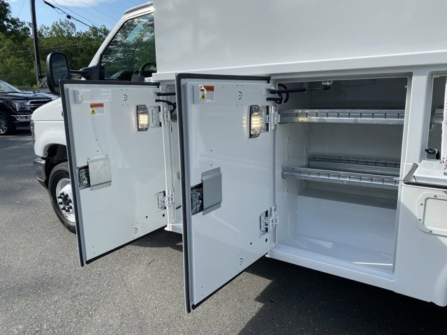 New 2026 Ford E-350 and Econoline 350 Super Duty w/ Power Equipment Group image 10