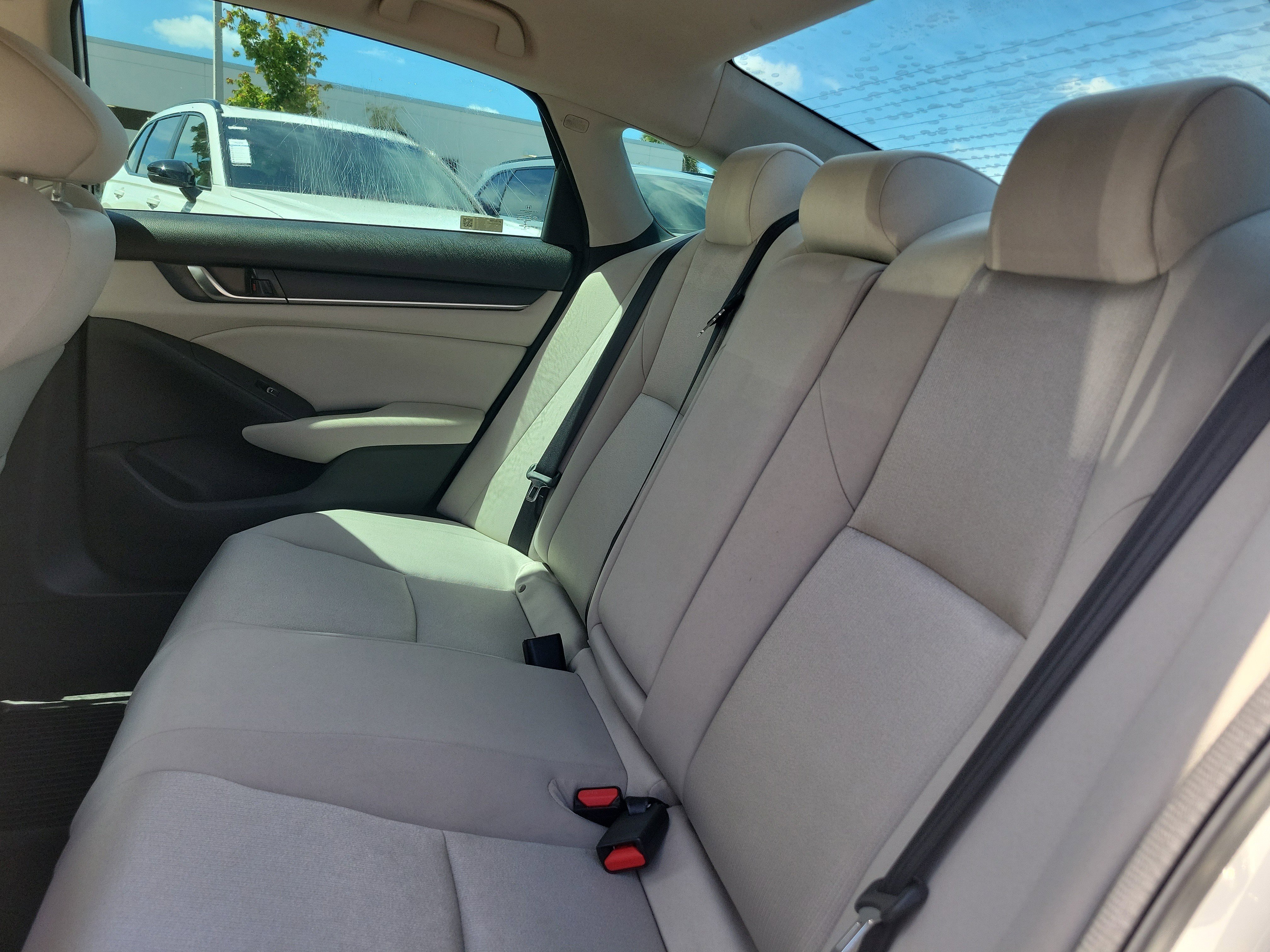 Used 2018 Honda Accord LX image 11