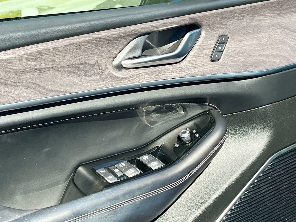 Certified 2022 Jeep Grand Cherokee L Overland image 18