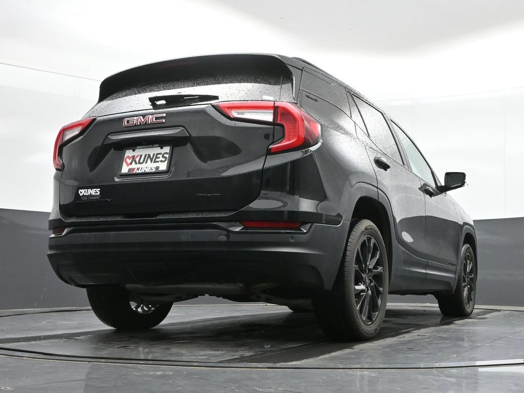 Used 2023 GMC Terrain SLE w/ Driver Convenience Package AWD/4WD image 39