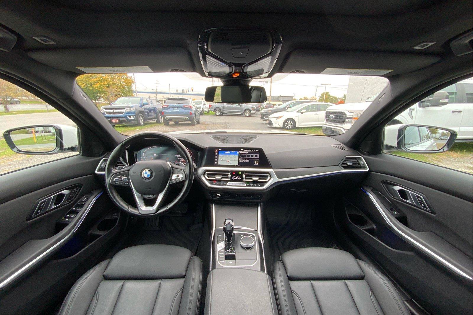 Used 2021 BMW 330i xDrive Sedan w/ Convenience Package AWD/4WD image 31