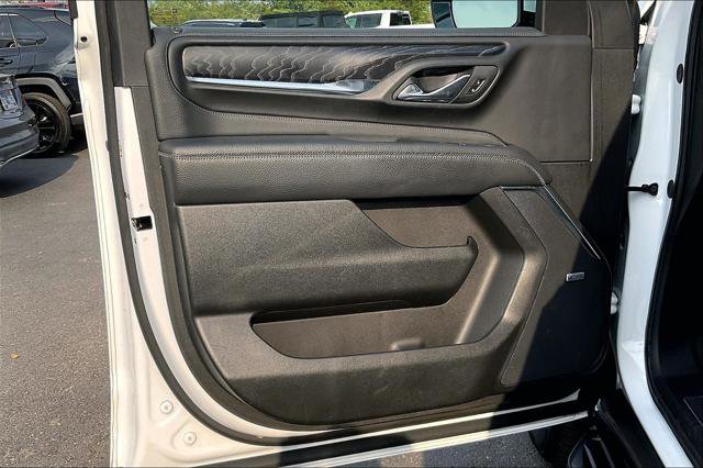 Used 2024 GMC Yukon Denali image 17