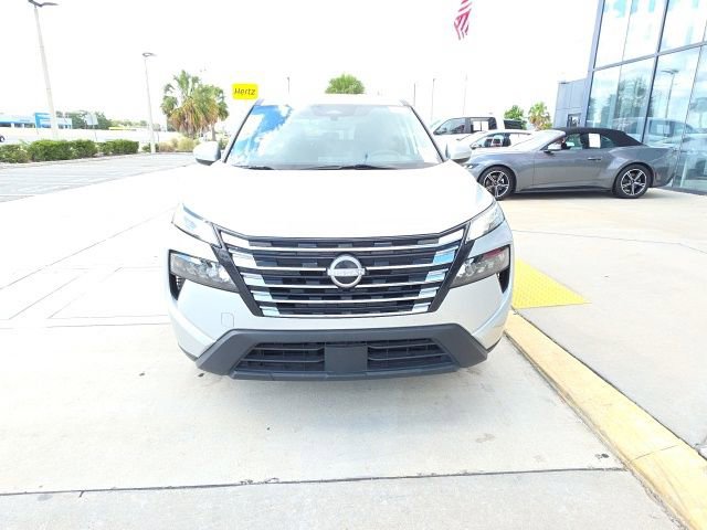Used 2024 Nissan Rogue SV FWD image 9
