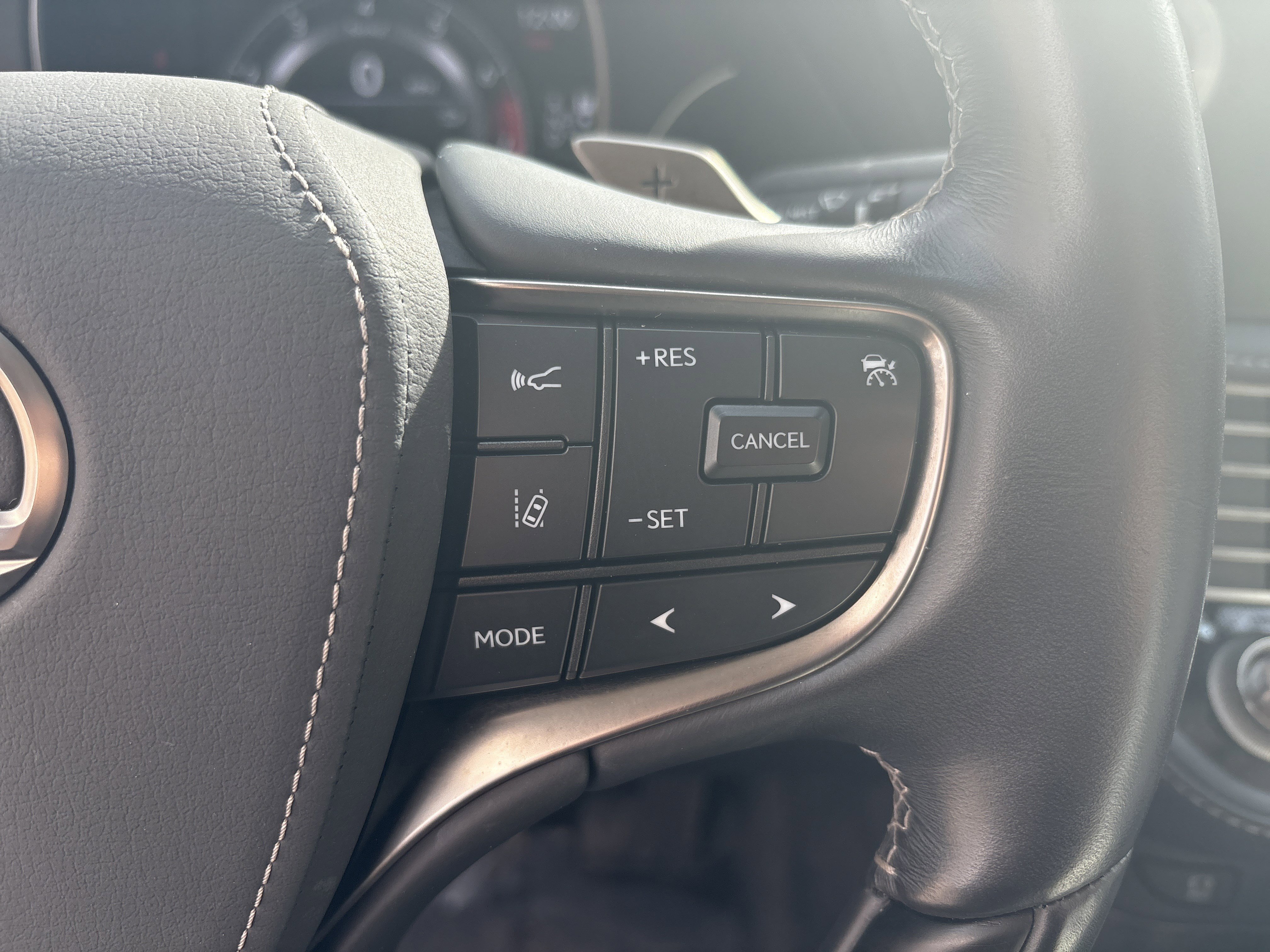 Certified 2022 Lexus LS 500 w/ Luxury Package image 20