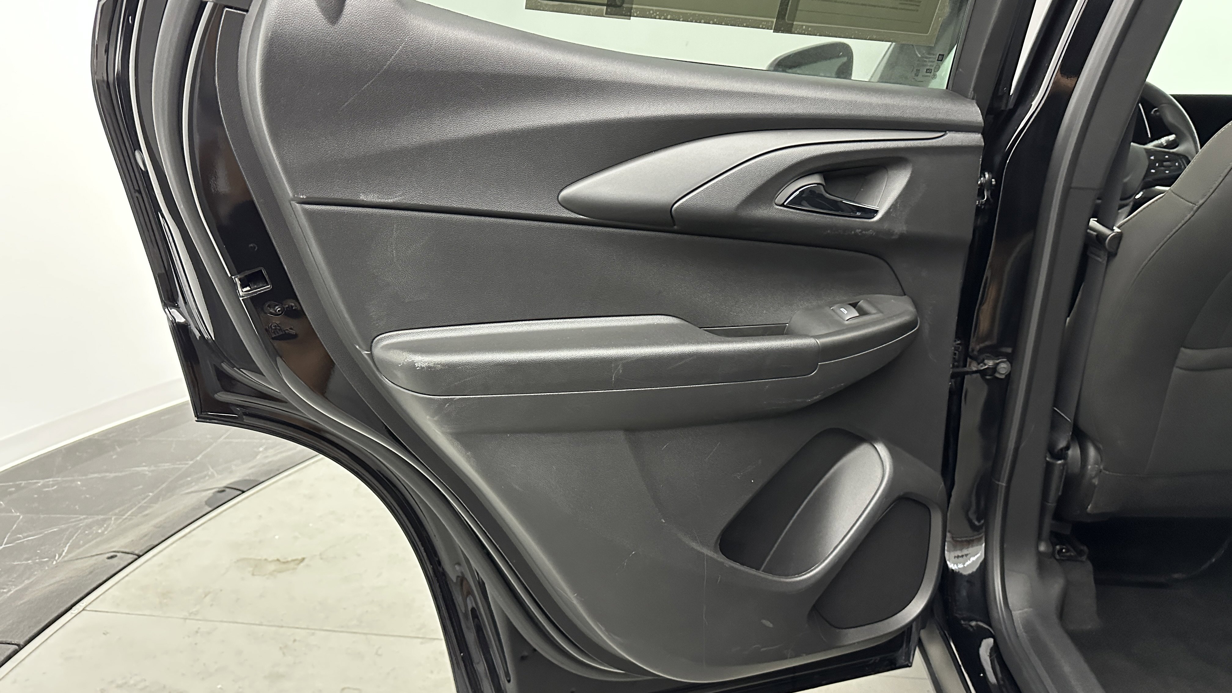 Used 2025 Chevrolet TrailBlazer LT image 26