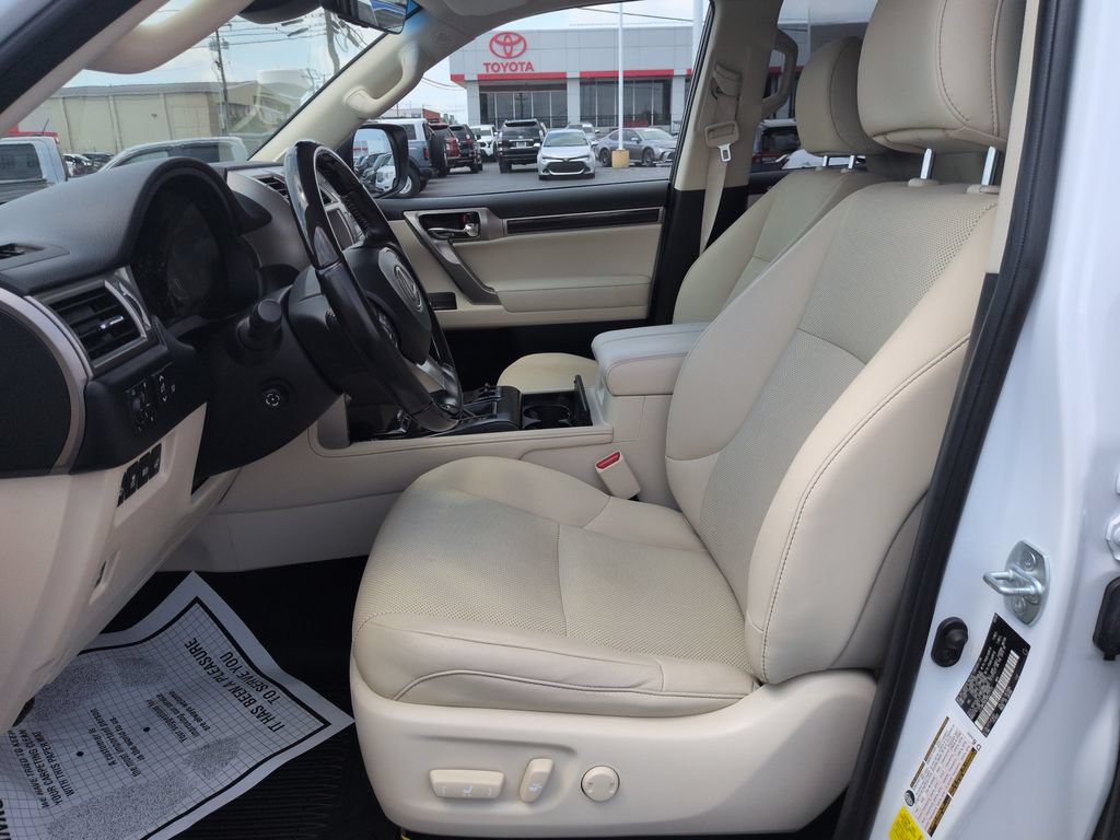 Used 2021 Lexus GX 460 Premium w/ Premium Package AWD/4WD image 9