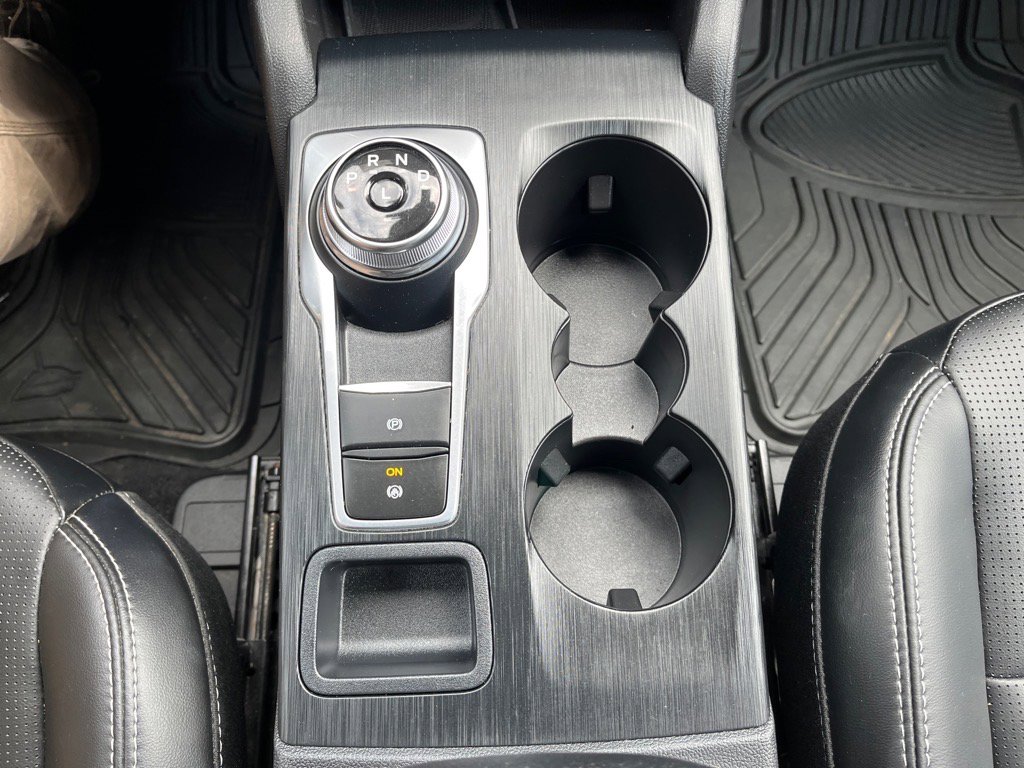 Used 2023 Ford Escape Platinum image 18