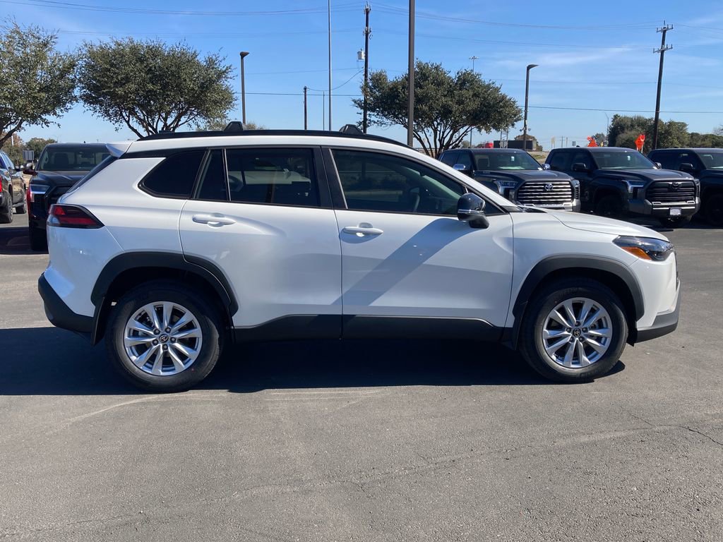 New 2026 Toyota Corolla Cross LE FWD image 4