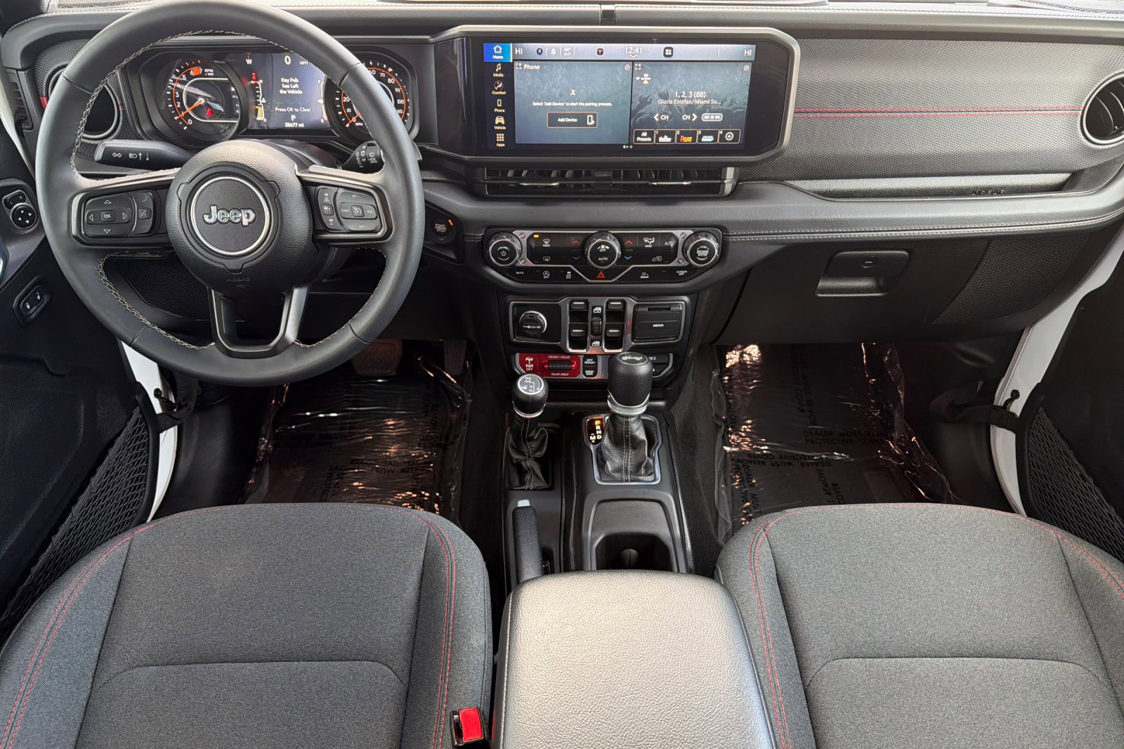 Used 2025 Jeep Wrangler Unlimited Rubicon image 12