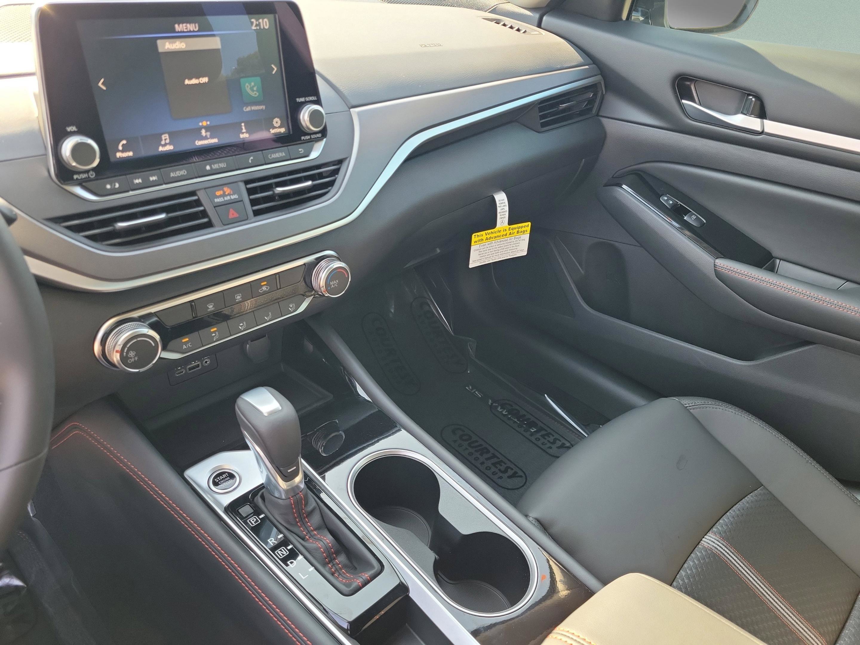 New 2025 Nissan Altima 2.5 SR FWD image 33