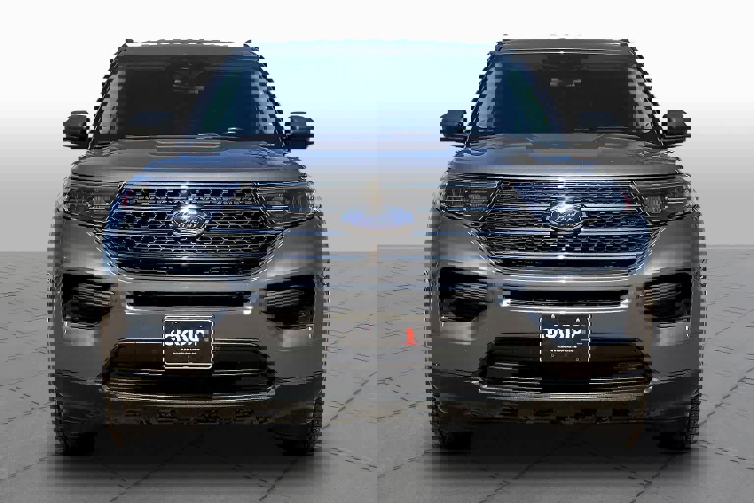 Used 2022 Ford Explorer XLT image 4