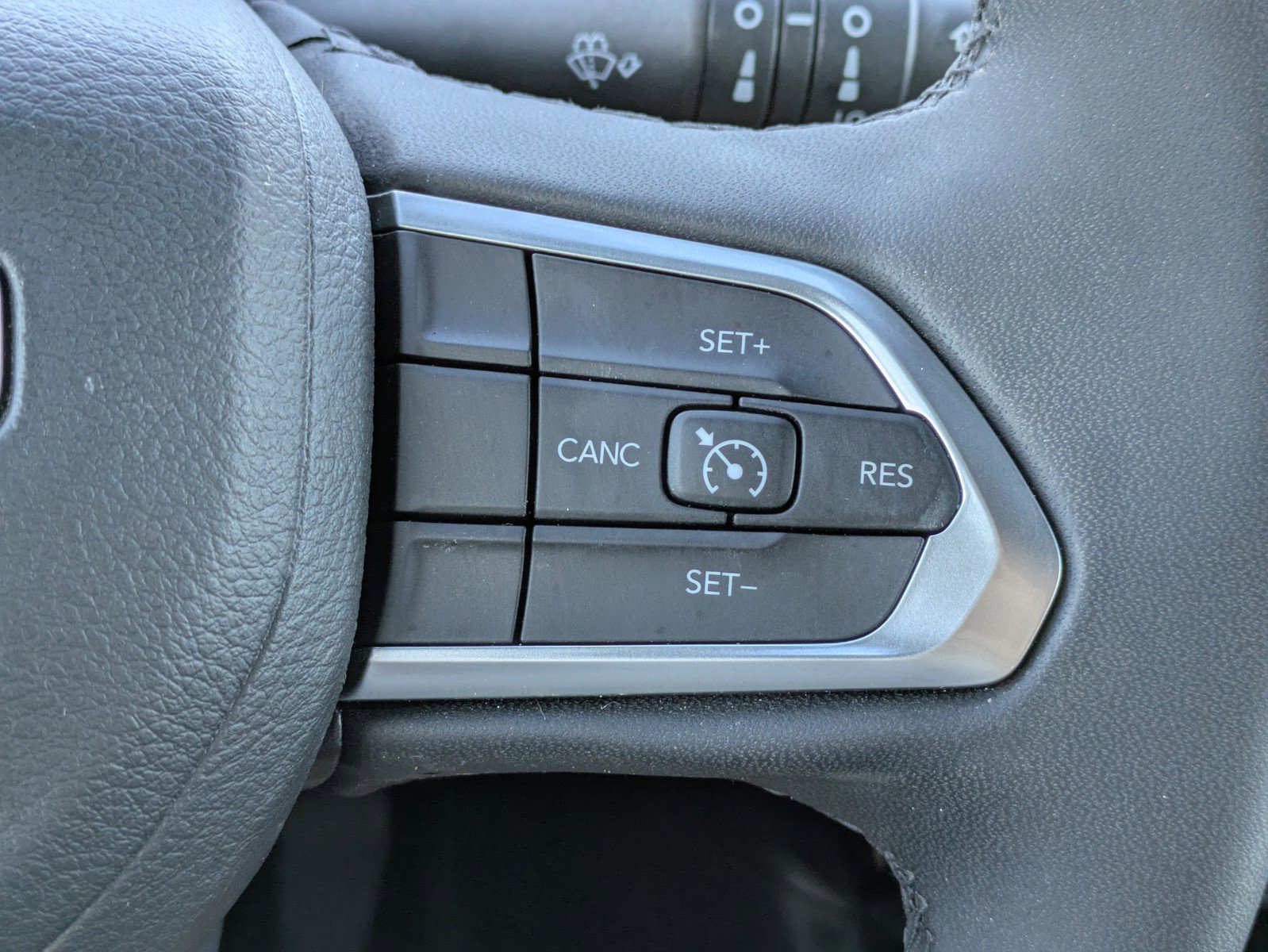 Used 2024 Jeep Compass Latitude AWD/4WD image 20