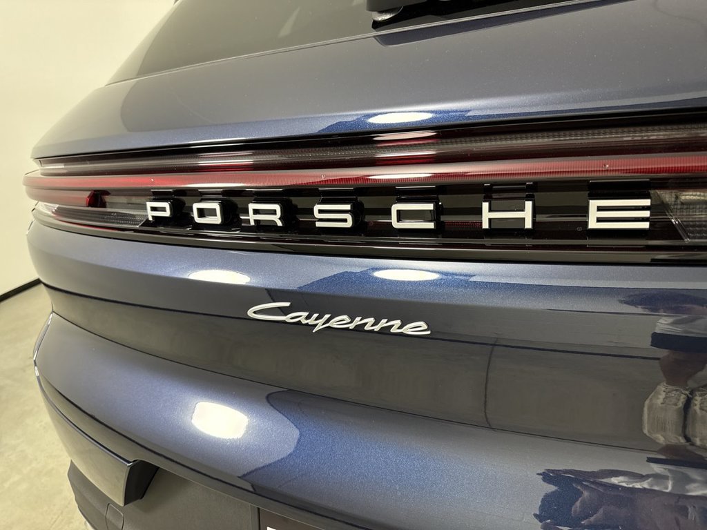 New 2026 Porsche Cayenne AWD/4WD image 18