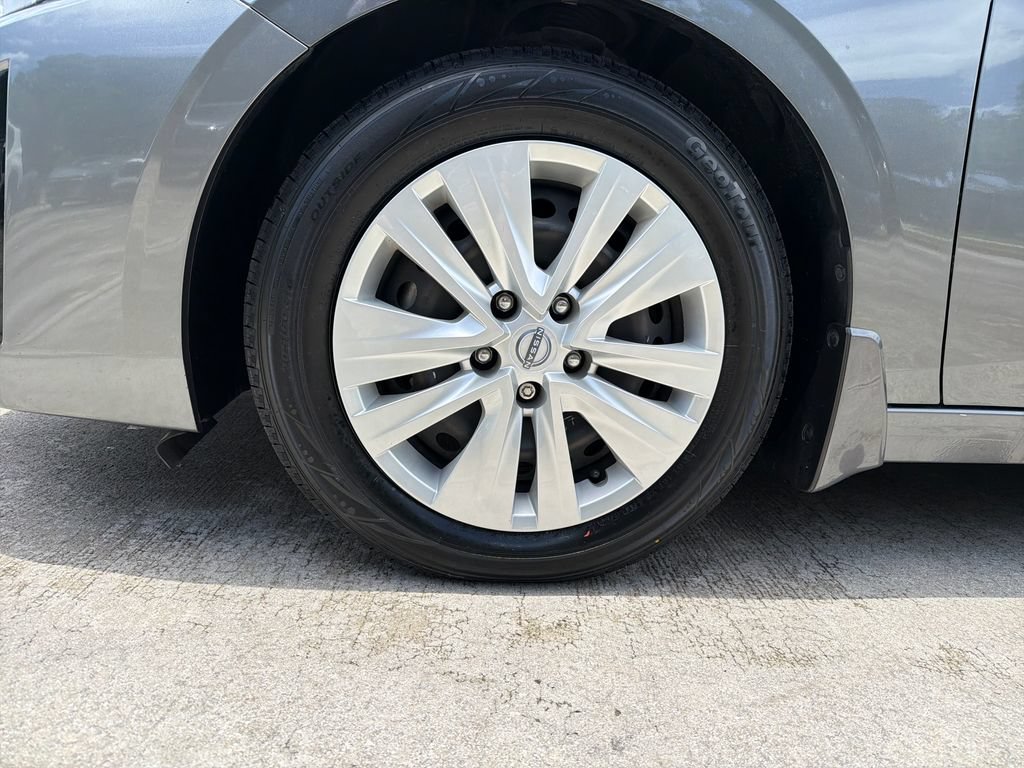 Used 2024 Nissan Sentra S FWD image 11