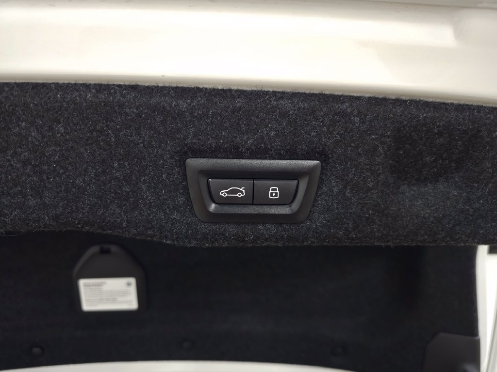 Used 2024 BMW 530i xDrive w/ Convenience Package AWD/4WD image 8