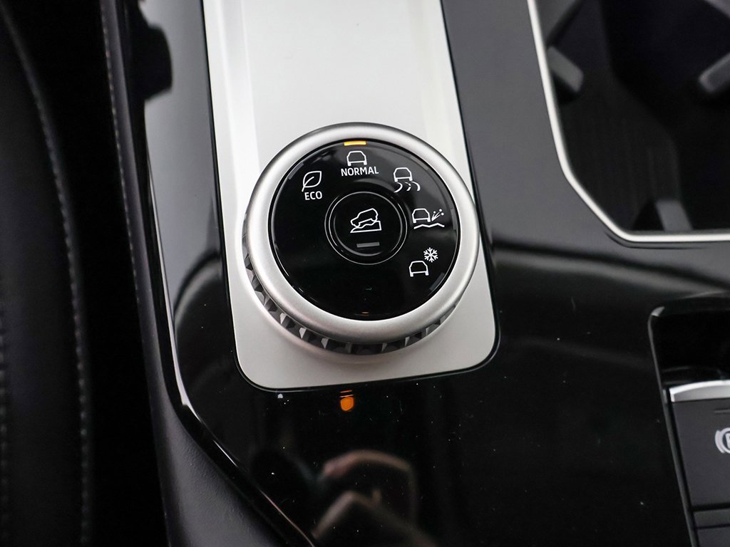 New 2025 Mitsubishi Outlander SE image 56