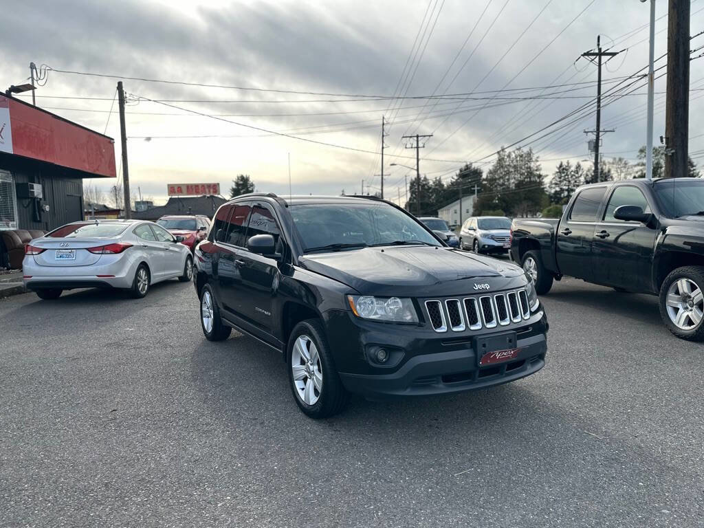 Used 2014 Jeep Compass Sport w/ Power Value Group AWD/4WD image 3