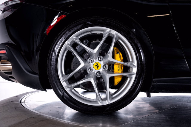 Certified 2024 Ferrari Roma Spider RWD image 19