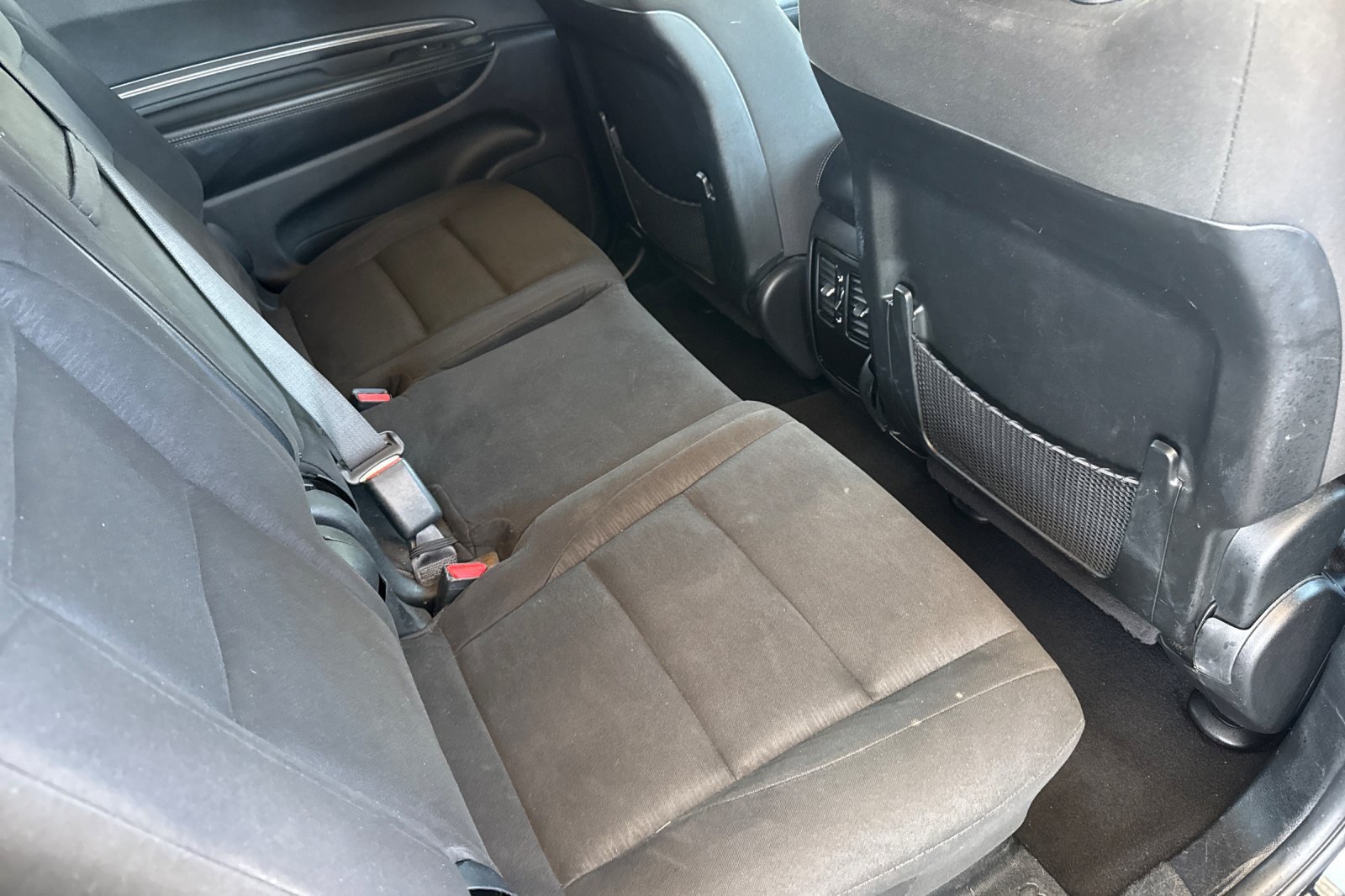 Used 2023 Dodge Durango SXT RWD image 24