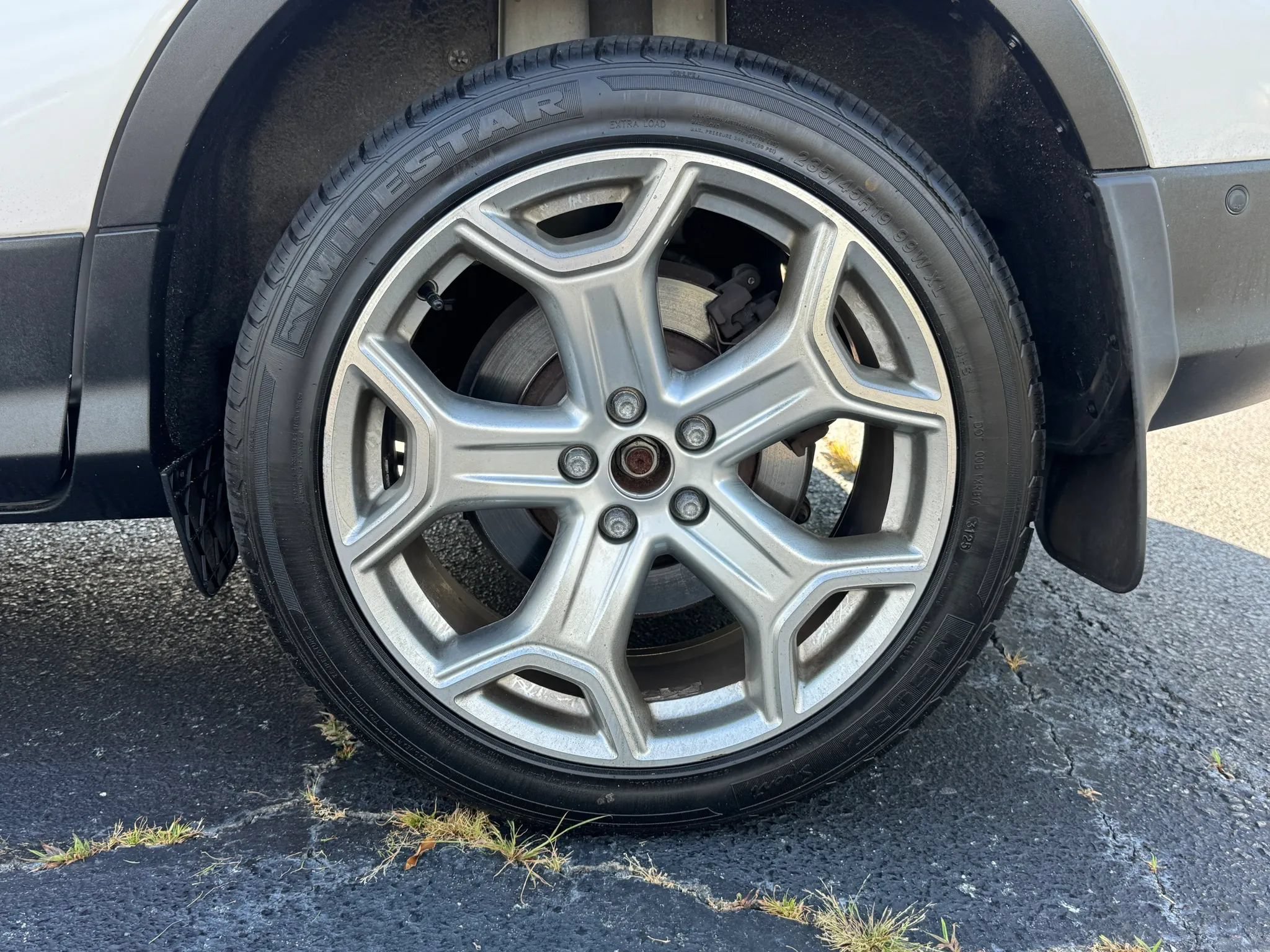 Used 2017 Ford Escape Titanium w/ Equipment Group 301A AWD/4WD image 3