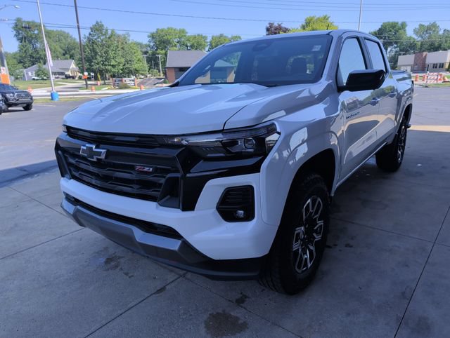 Used 2026 Chevrolet Colorado Z71 AWD/4WD image 4