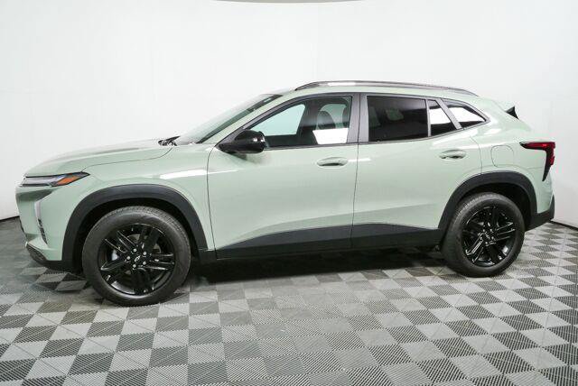 Certified 2025 Chevrolet Trax ACTIV w/ Sunroof Package FWD image 31