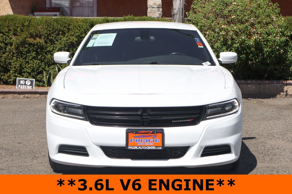Used 2019 Dodge Charger SXT image 3