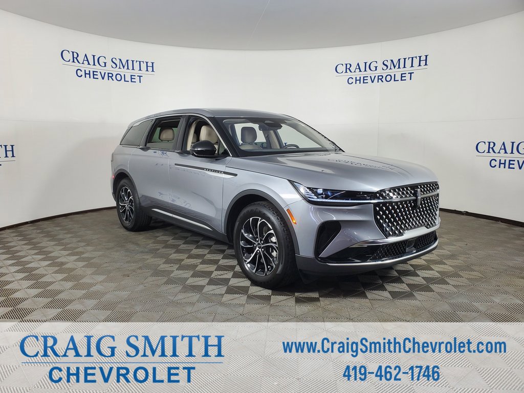 Used 2025 Lincoln Nautilus Premier image 36