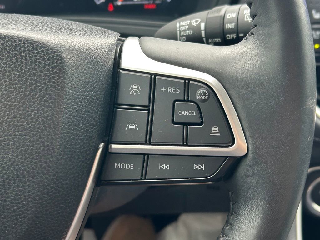 Used 2024 Toyota Grand Highlander AWD Hybrid image 47