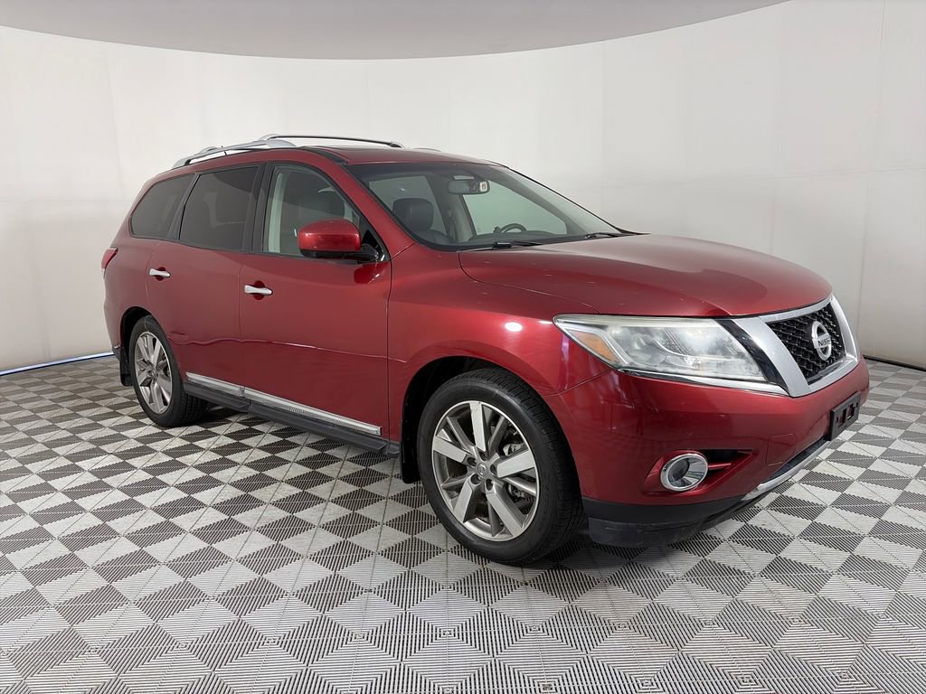 Used 2016 Nissan Pathfinder Platinum w/ Family Entertainment Package AWD/4WD image 1