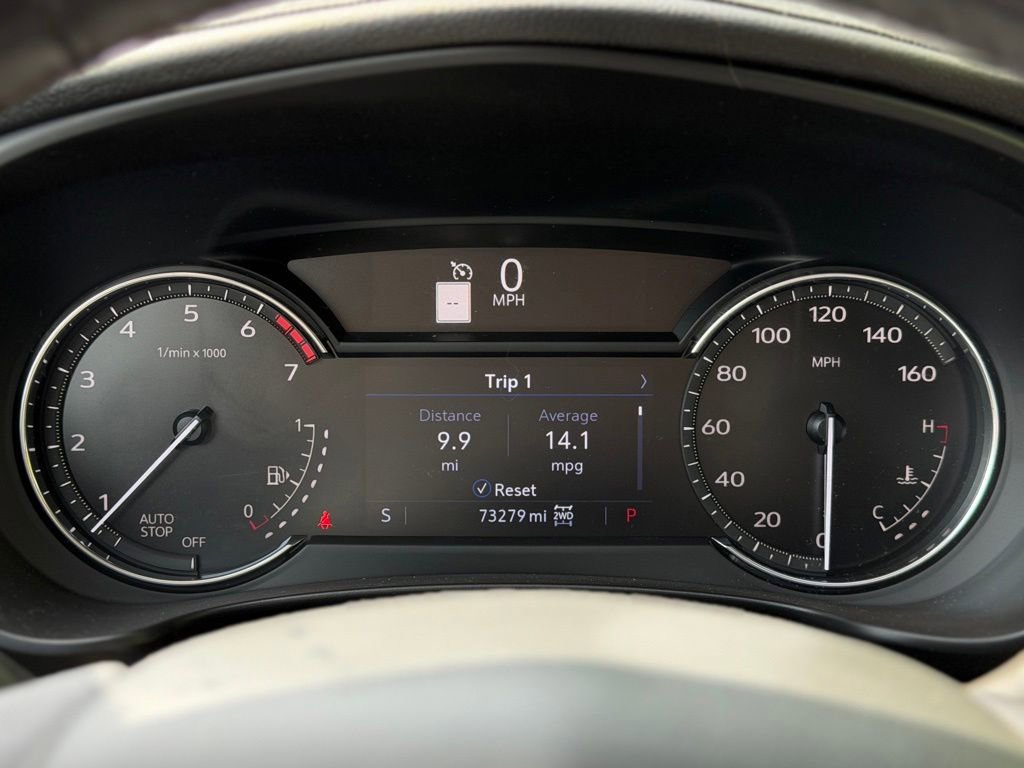 Used 2022 Cadillac XT4 Luxury w/ Cold Weather Package AWD/4WD image 13