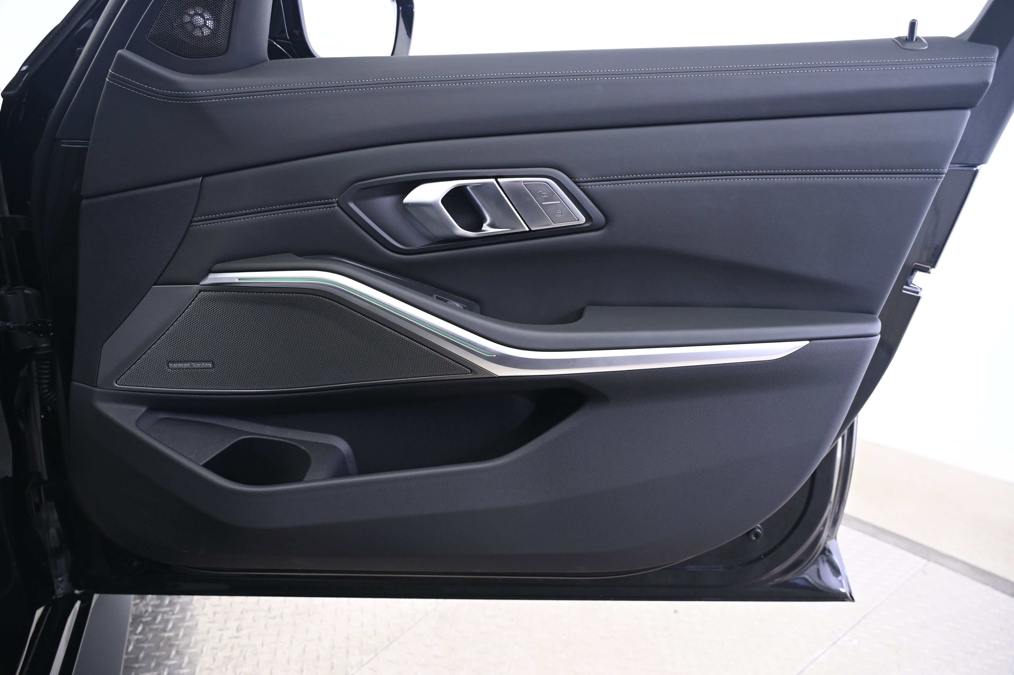 Used 2025 BMW M3 Competition w/ Executive Package image 20