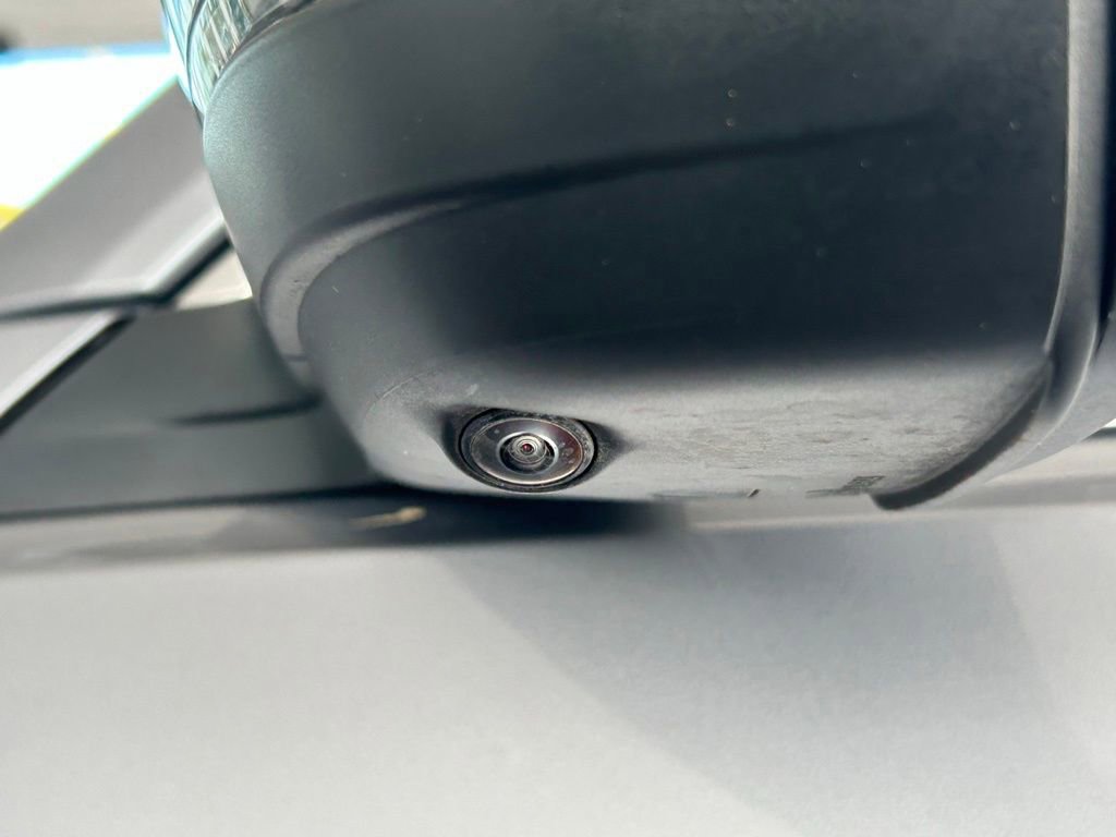 Used 2024 Volkswagen Atlas Cross Sport SEL Premium R-Line image 41