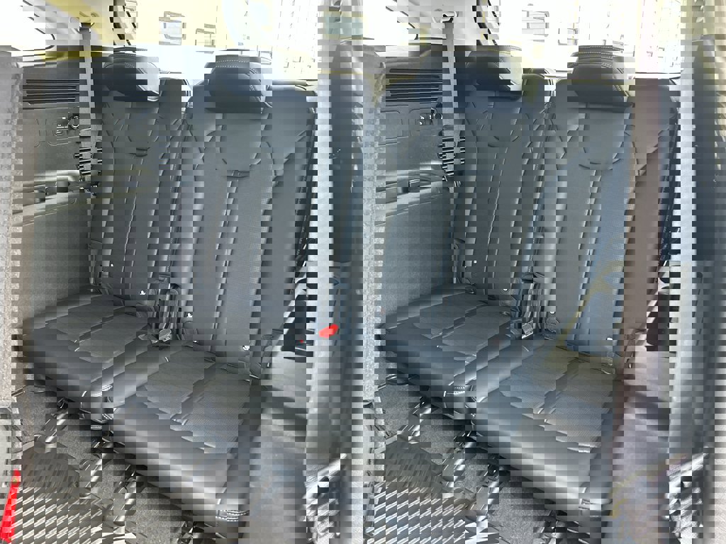 New 2026 Kia Sorento S image 14