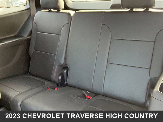 Used 2023 Chevrolet Traverse High Country image 16