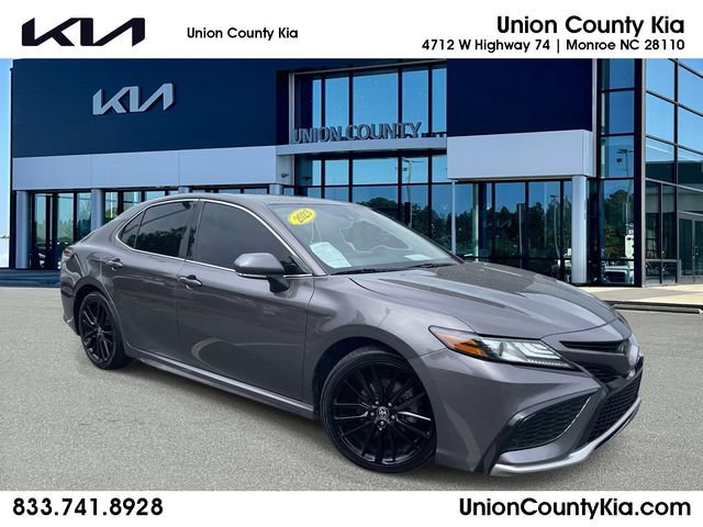 Used 2023 Toyota Camry XSE FWD image 1