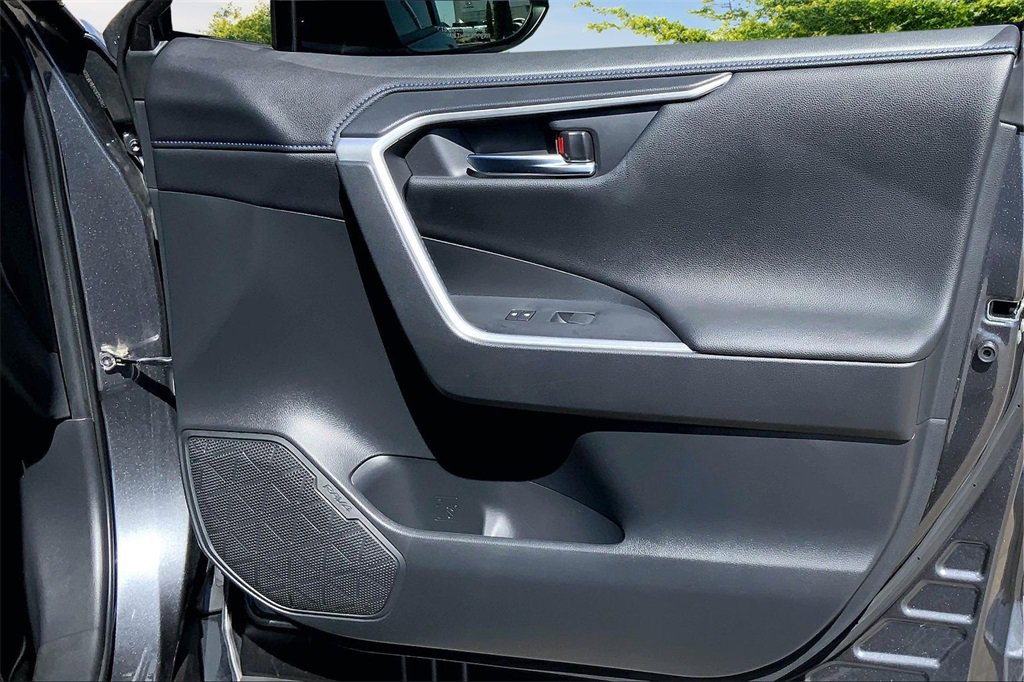 Used 2019 Toyota RAV4 XSE image 27