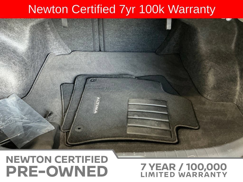 Used 2025 Nissan Altima 2.5 SV FWD image 19